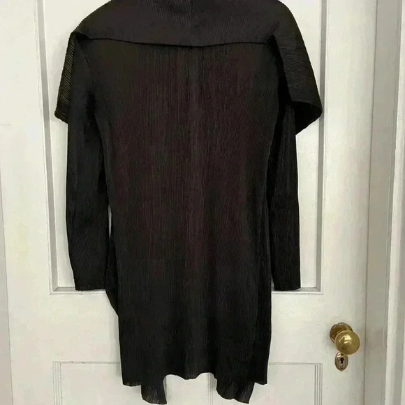 Women’s BNWT Classic Fashion Trade Black Top - Picture 6 of 7